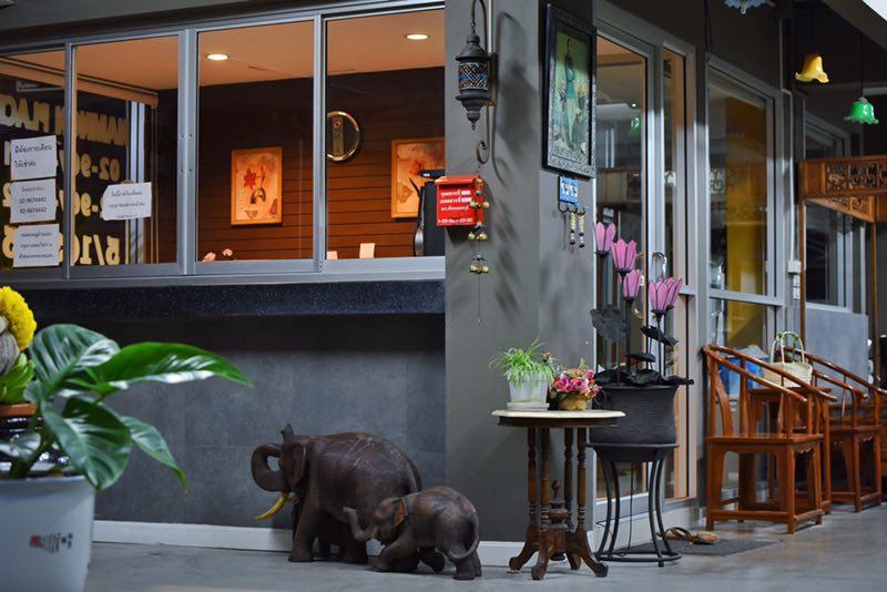 Namnon Place Nonthaburi Luaran gambar