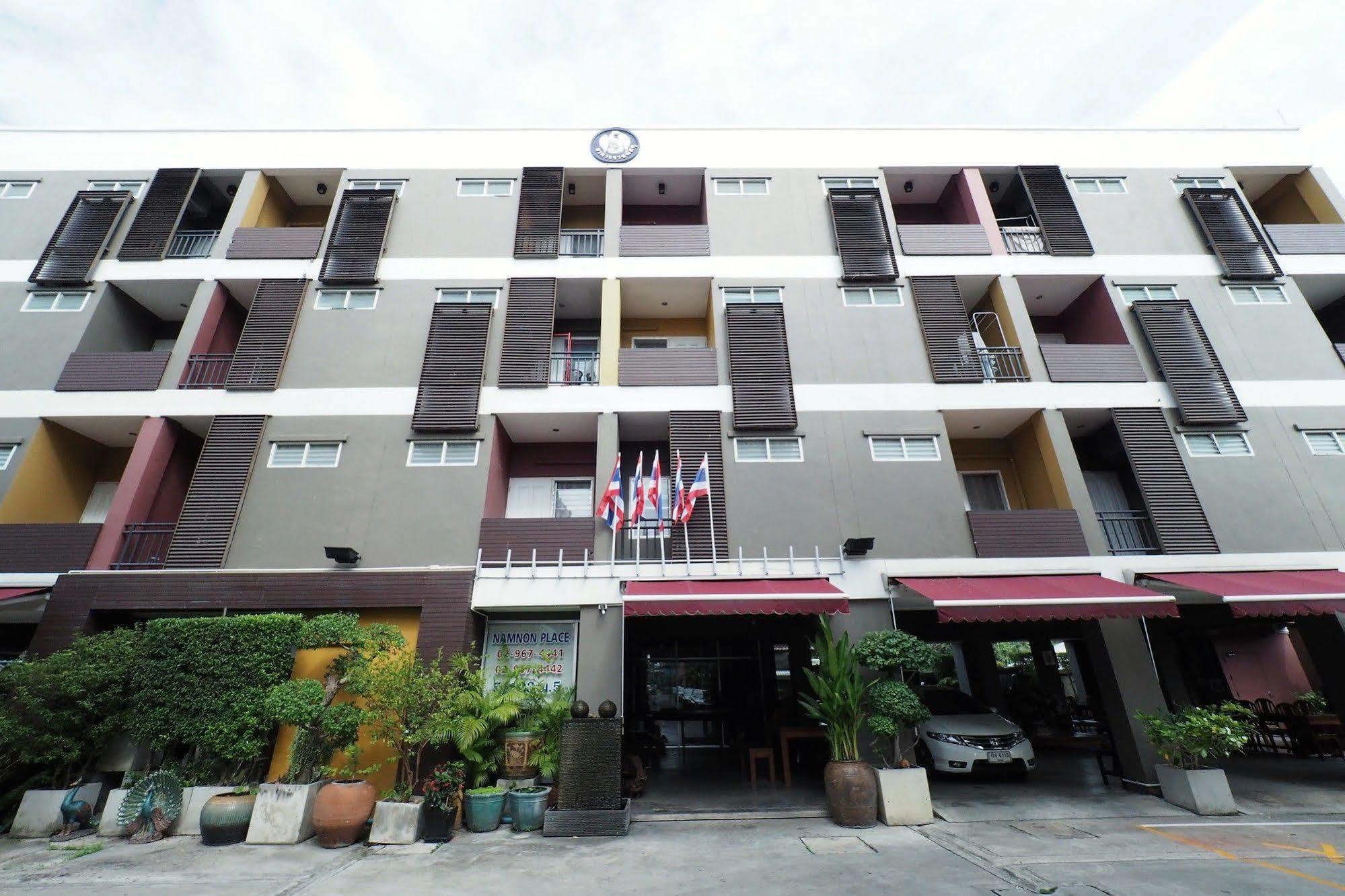 Namnon Place Nonthaburi Luaran gambar